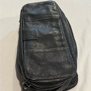 men’s style toiletrie bag